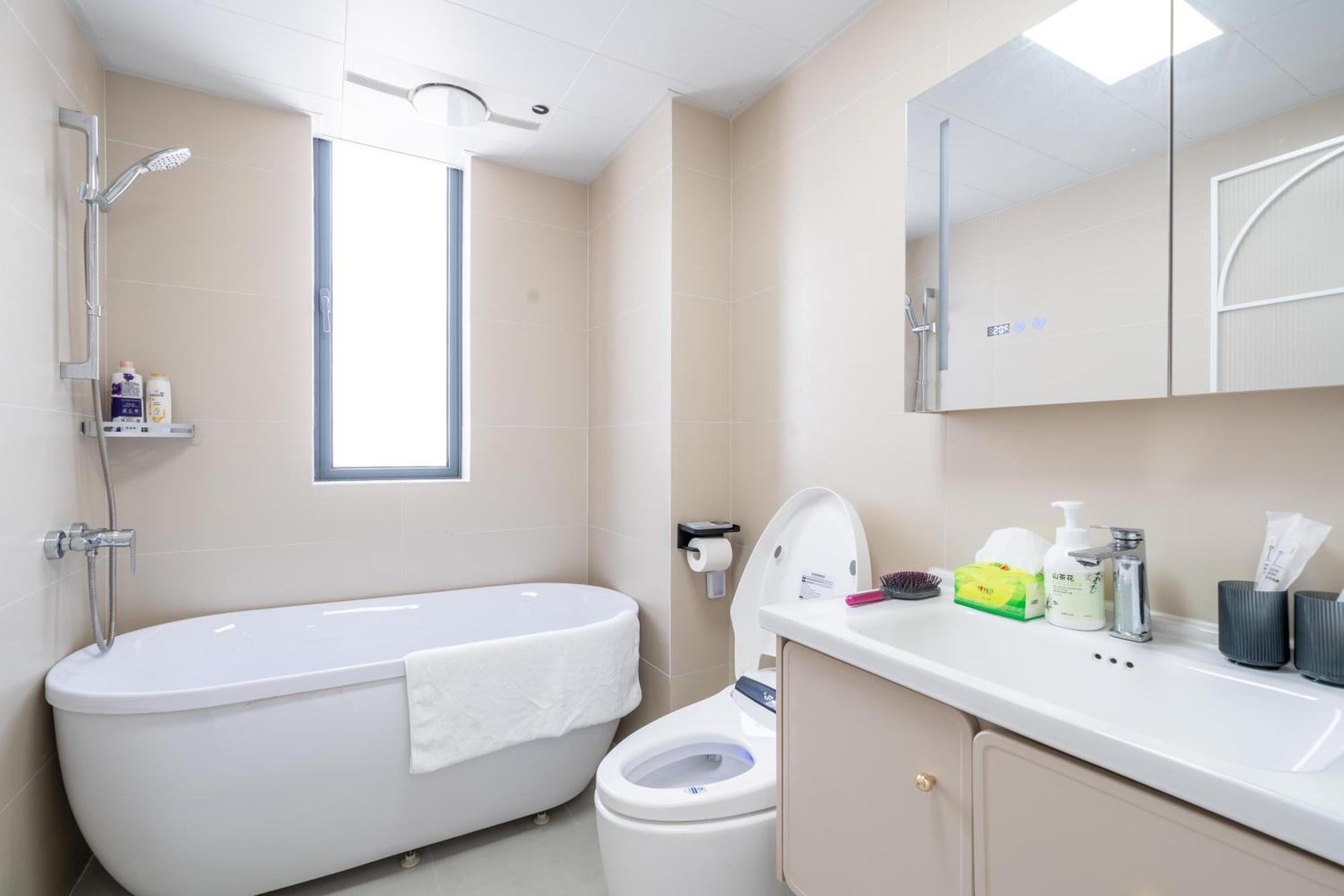 Sunny Abode-bund View 300m From Yu Garden Modern Luxury 3-bedroom, 2-bathroom Appartement