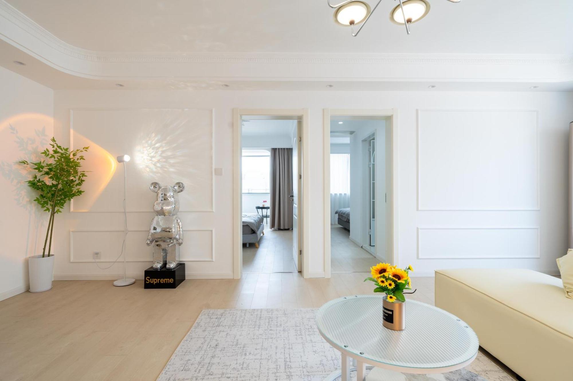 Sunny Abode-bund View 300m From Yu Garden Modern Luxury 3-bedroom, 2-bathroom Apartment *